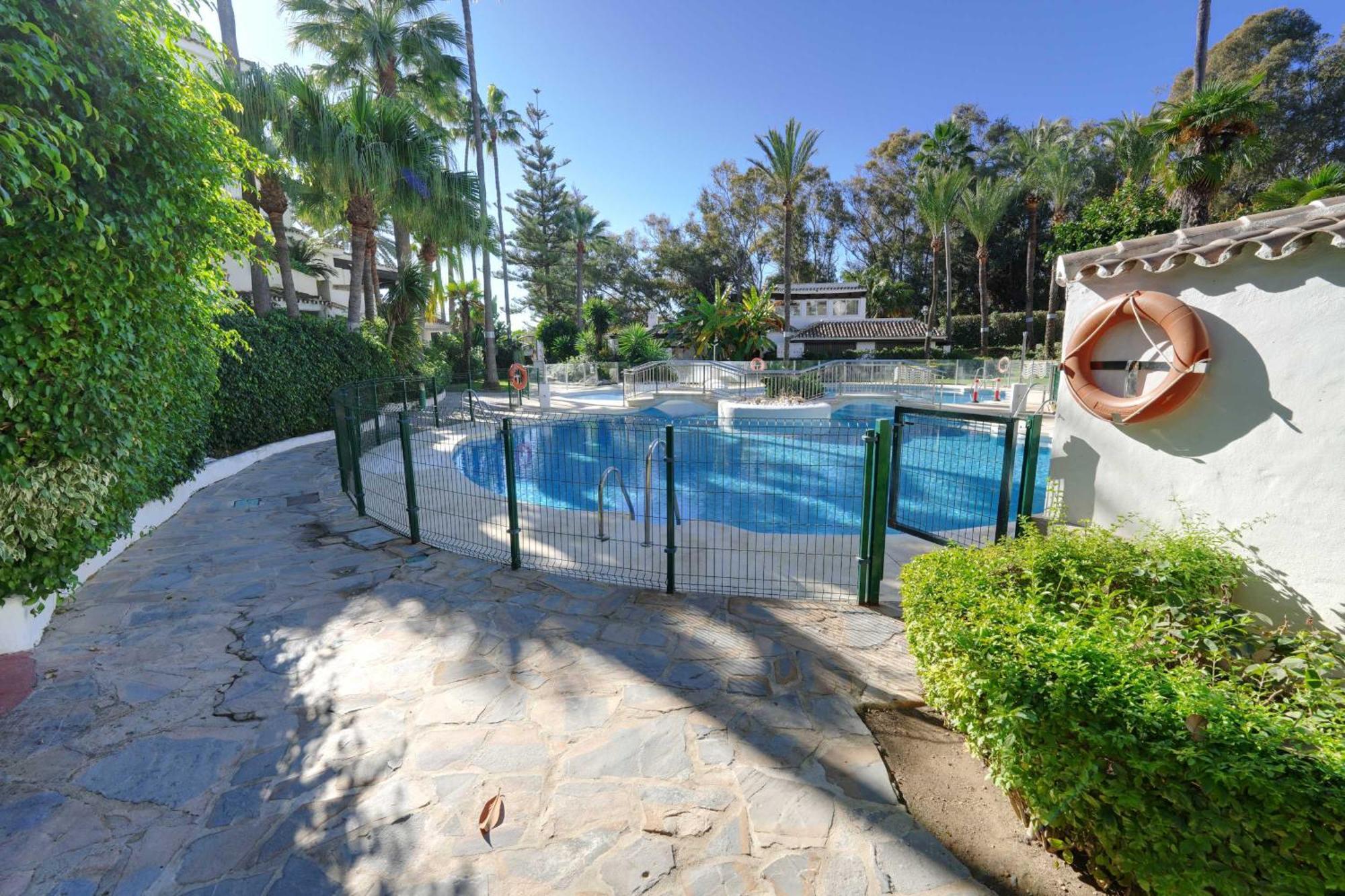 1104 First Line Beach Apartment Golden Beach Pool Marbella Luaran gambar
